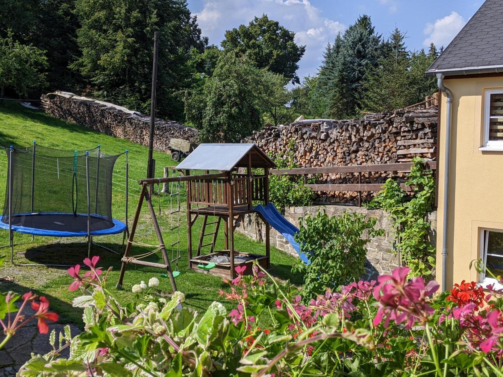 Ferienwohnung Aus-Zeit Auf Dem Lande Bad Gottleuba Exteriör bild